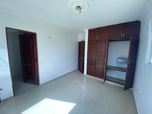 Imagen 13 de 25 de Vendo Apartamento 3er Nivel San Isidro