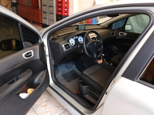 Imagem 12 de 14 de Peugeot Sw 307 2008 Feline