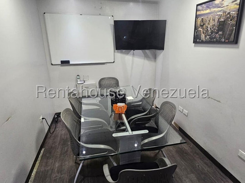 Local Comercial En La Carlota! 146.50mts En Venta.