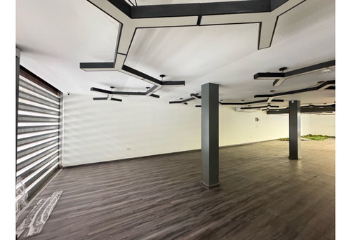 Se Vende Casa Comercial 297m2 Chuao 3134