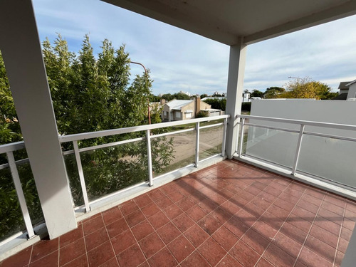 Monte Hermoso-casa En Venta-barrio Monte Del Este
