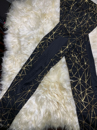 Leggins Calza  De Yoga O Gym Con Detalle En Ambos Lados