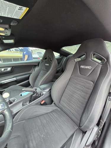 Ford Mustang Mach One 5.0 Manual