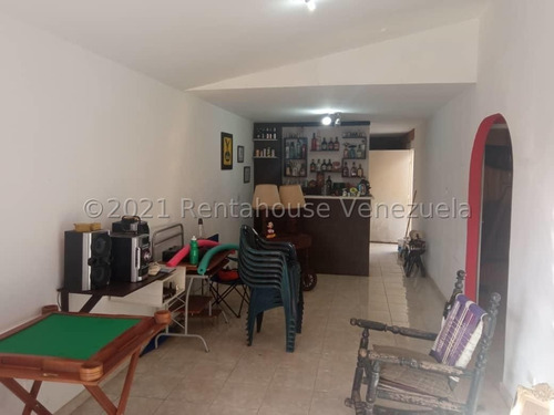 Imagen 5 de 30 de Casa En Venta En La Piedad Cabudare Lara 0-4-2-4-5-9-3-7-5-4-2 Rent-a-house Centro Occidente Vende, Código Flexmls: 22-14711