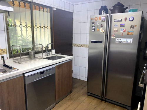 Casa En Venta De 2 Dorm. En Ñuñoa
