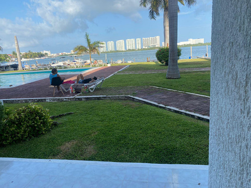 Precioso Departamento Ideal, Perfectamente Ubicado En La Zona Hotelera