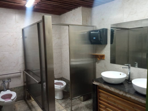 Se Vende Fondo De Comercio Para Café, Pizzería Y Pollo . Gran Oferta Em