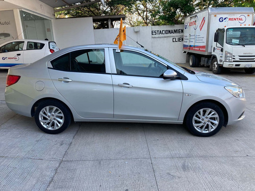 Imagen 6 de 14 de Chevrolet Aveo 2019 1.5 Lt At