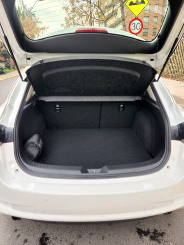 Imagen 15 de 17 de Mazda 3 Sport 2.5 Gt Top Linea Audio Bose