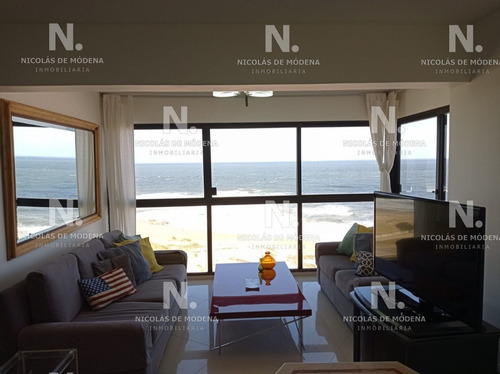 Apartamento En Brava, 2 Dormitorios Y Dependencia De Servicio - Ref: 4720