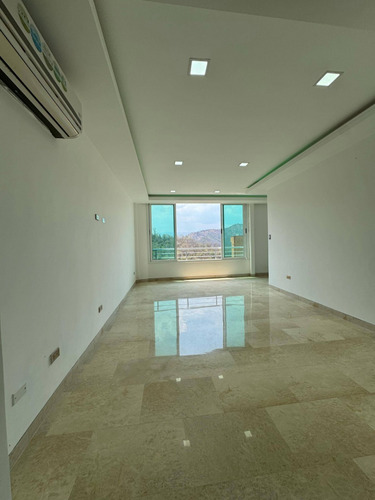Liliana Martinez Apartamento En Alquiler. Resd. Gran Mandalay, Urb. El Bosque, Valencia