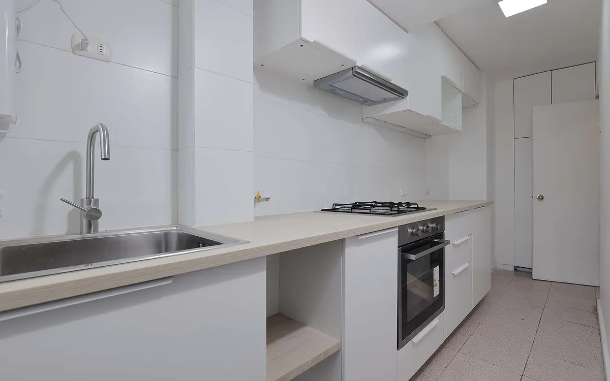 Imagen 2 de 18 de 2d + Escritorio + Parqué Vitrificado: Oportunidad En El Bosq