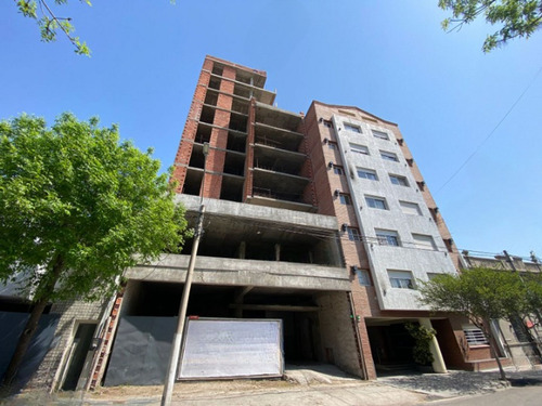 Edificio En Torre, 11 Pisos - Pellegrini 566
