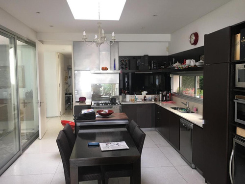 Casa En Venta En Barrio Santa Barbara, Tigre