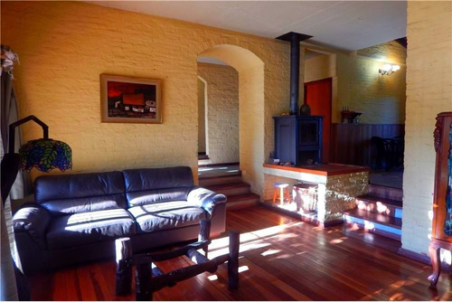 Venta En Parque Miramar 4 Dormitorios 2 Baños