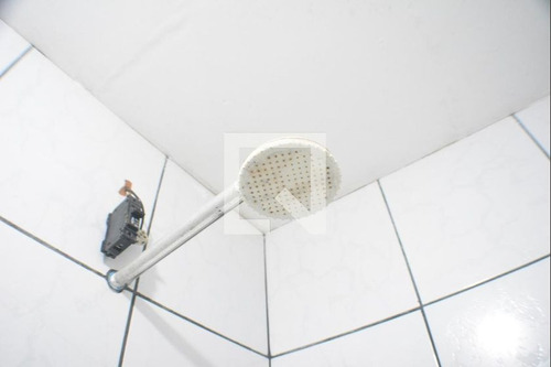 Imagem 14 de 15 de Casa Para Aluguel - Itapuã, 1 Quarto, 42 M² - 893642447