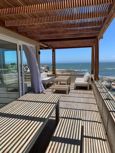 Apartamento En Venta De 2 Dormitorios En Posta Del Cangrejo