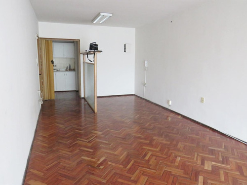 Imagen 3 de 9 de Alquiler Oficina En Plena Ciudad Vieja