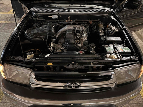 Toyota Hilux SW4 3.0 4X4 8V TURBO DIESEL 4P MANUAL