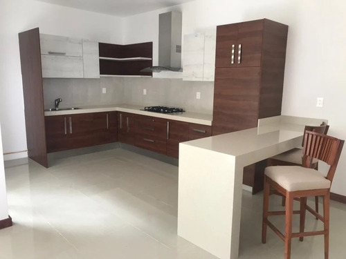 Imagen 3 de 9 de Vendo Casa De Lujo En Monte Olimpo Residencial