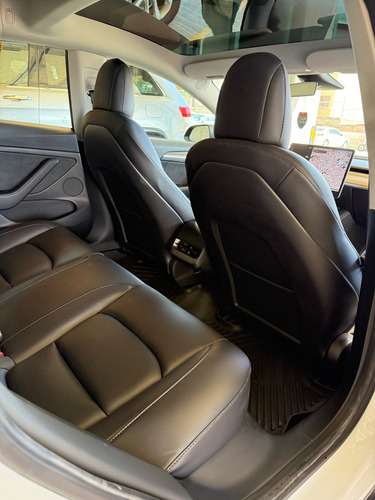 Tesla Model 3 Standar Plus