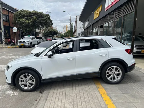 Audi Q3 Ambition