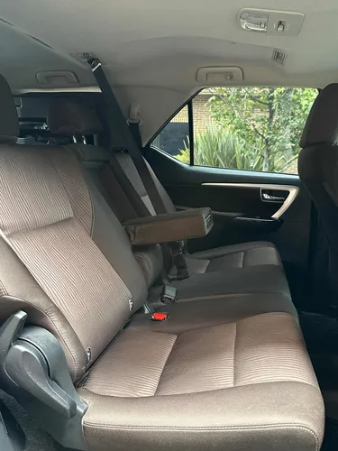 Toyota Fortuner 2.7 Gasolina Automática 4x2 7 Puestos Full