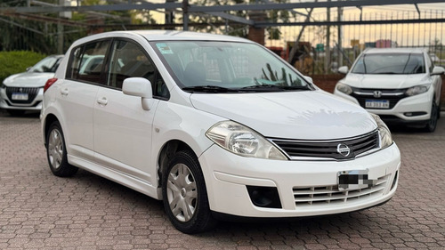 Nissan Tiida 1.8 Visia