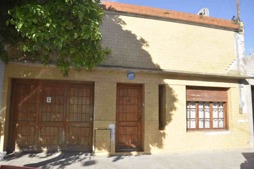 Venta Casa 4 Ambientes Con Garage Centro Balcarce