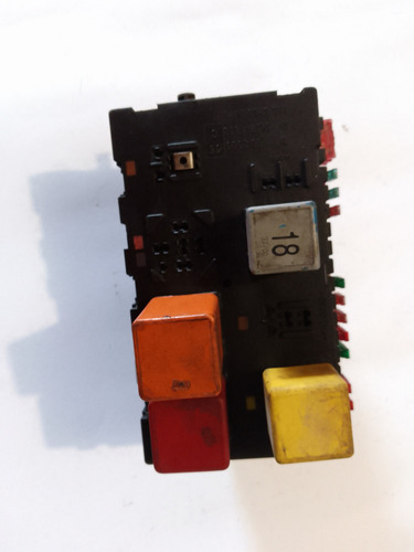 Caja Modulo De Fusibles Para Volkswagen Pointer Completa (Usado)