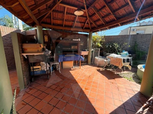 Casa En Venta, 3 Dormitorios