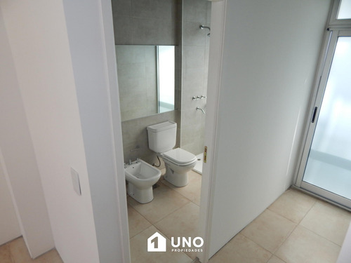 Av. Eva Perón Y Acevedo - Ultimo Dpto De 1 Dormitorio Externo.
