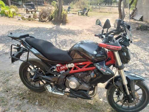 Imagen 15 de 19 de Benelli Tnt 300