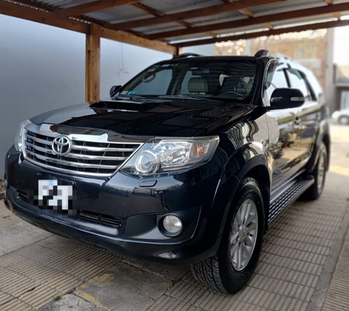 Toyota Hilux SW4 3.0 Srv Cuero I 171cv 4x4
