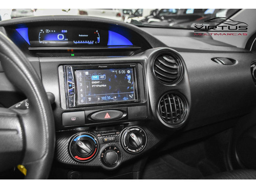 Toyota Etios 1.3 X 16V FLEX 4P AUTOMÁTICO