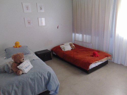 Imagen 25 de 30 de Moderna Casa En Venta 4 Dormitorios. Las Lomas-jockey. San Isdro