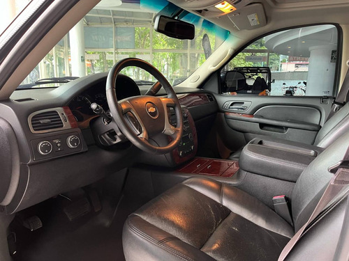 Chevrolet Tahoe 2013 4x4 140.000kms 3-1