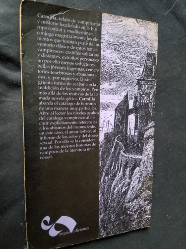 Carmilla Sheridan Le Fanu Relato De Vampiros Angria (Usado)