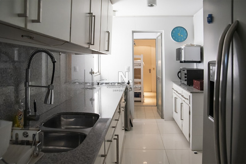 Apartamento En Venta Con Vista Al Puerto- Ref: 2002