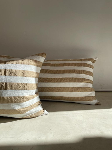 Imagen 3 de 3 de Almohadon Tussor Rayas Largo 90x50 Cm Pura Home