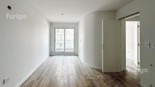 Venta Monoambiente Con Balcón Zona Rio