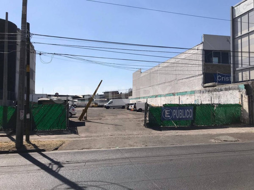 Terreno En Venta En Avenida Lazaro Cardenas, Mercado De Abastos