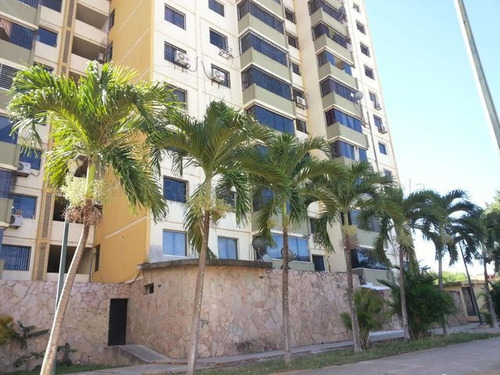 Apartamento Comodo Y Freso En Venta Cabudare 04145384403 21-4438