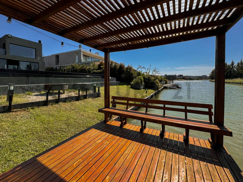 Virazón Nordelta Al Lago Casa De 3 Plantas En Venta