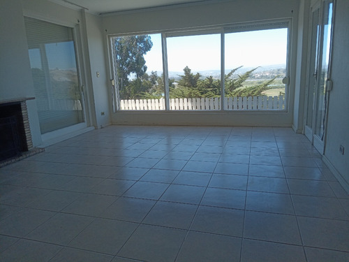 Oportunidad Gran Casa En Santo Domingo, Bajo Precio Tasación