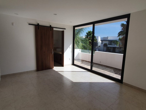 Residencia En Portanova, Diseño De Autor, Jardín, Sala Tv, 4 Recamaras, De Lujo