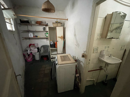 Casa En Padrón Único A Mts De Bulevar España Y Ellauri