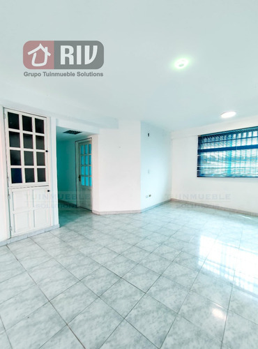 Venta - Apartamento Con Piscina Ubicado Caribe, Estado. La Guaira.