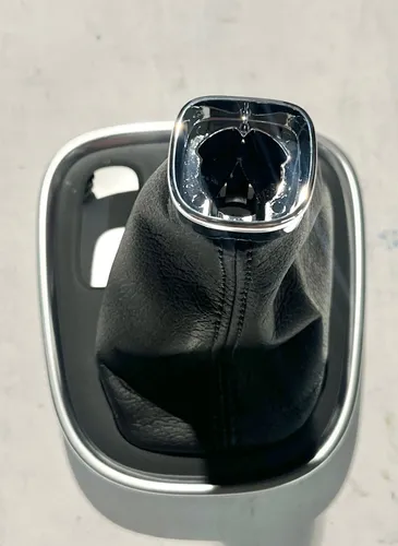 Cofia De Palanca Cambio Jeep Compass Sport Lonitude Original