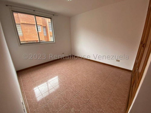 Imagen 8 de 11 de Casa En Venta En Urbanización Miranda